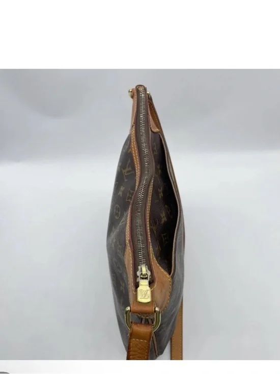 Louis Vuitton Monogram Shoulder Bag in Brown and Tan - Picture 4 of 12